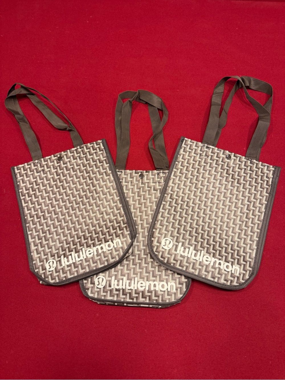 Lululemon 3 Small Reusable Shopping Tote Bags Gray Chevron Goyard-like
